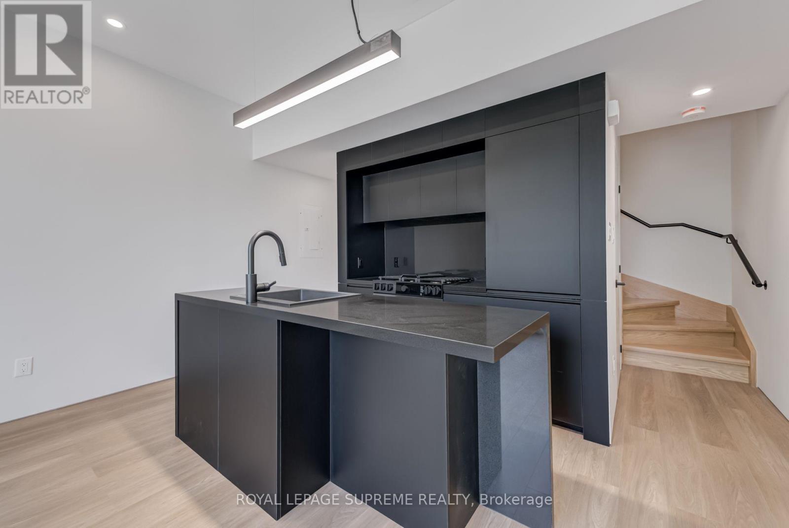 3 - 101 Bernice Crescent, Toronto (Rockcliffe-Smythe), Ontario  M6N 1W7 - Photo 10 - W13843318