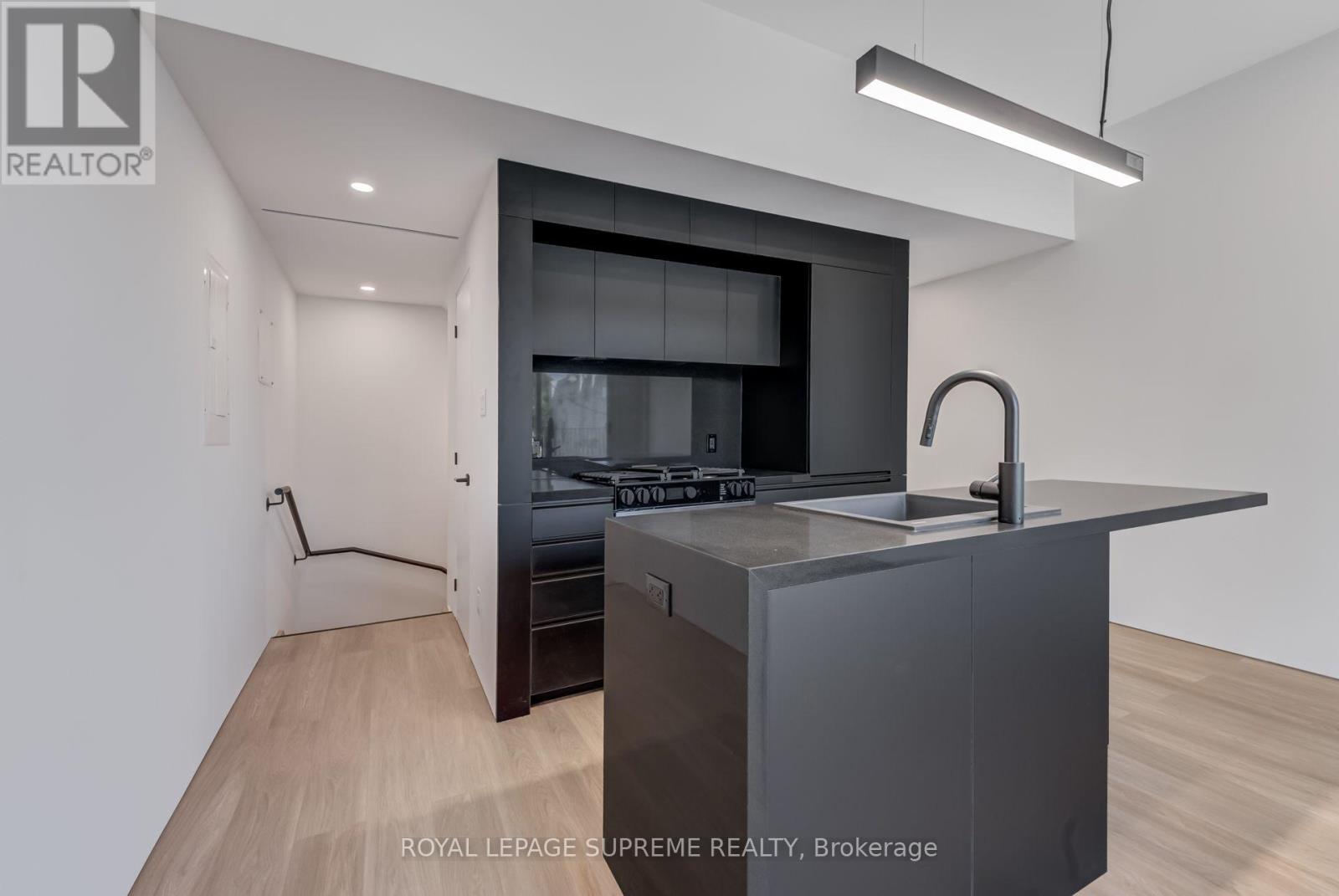 3 - 101 Bernice Crescent, Toronto (Rockcliffe-Smythe), Ontario  M6N 1W7 - Photo 11 - W13843318