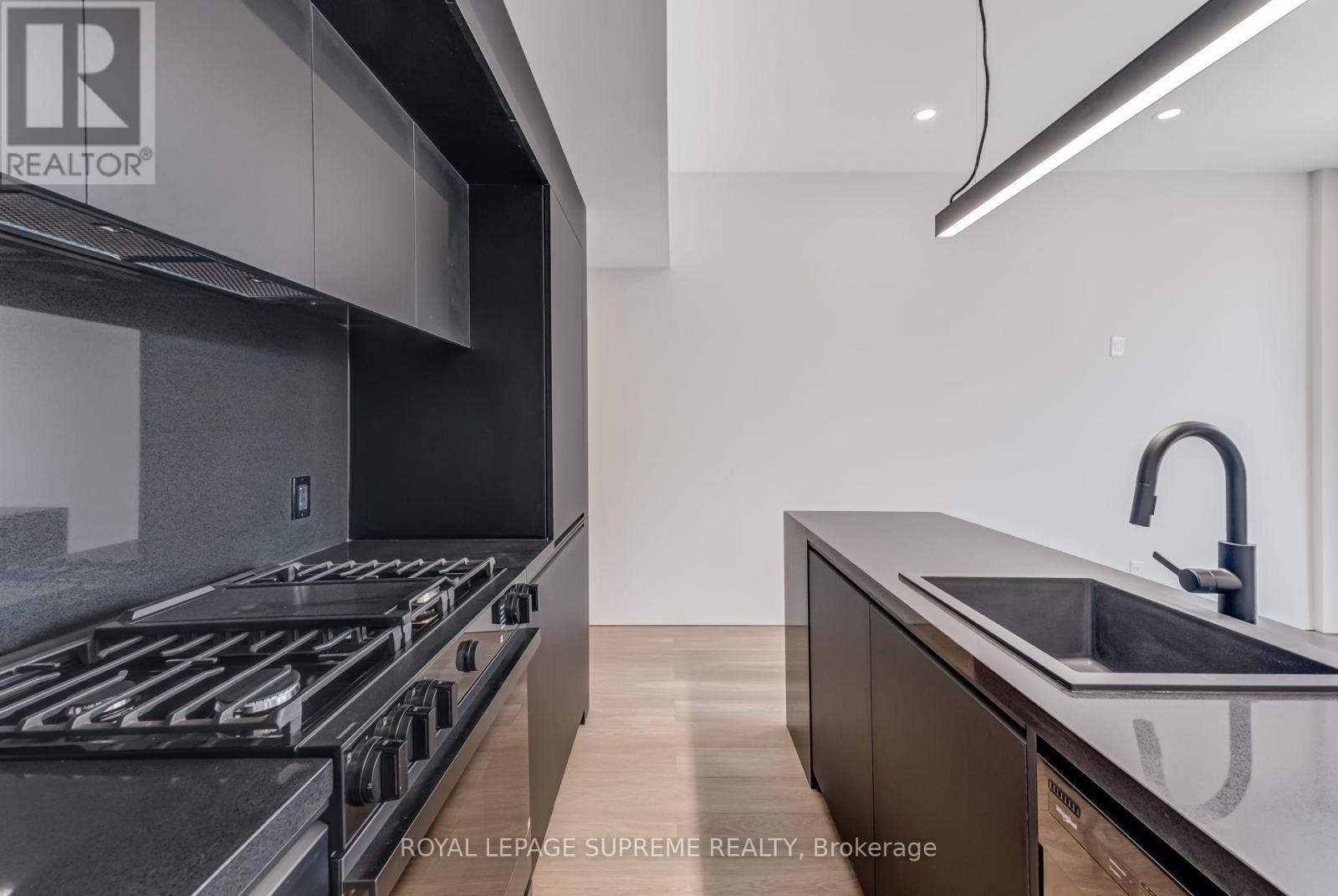3 - 101 Bernice Crescent, Toronto (Rockcliffe-Smythe), Ontario  M6N 1W7 - Photo 12 - W13843318