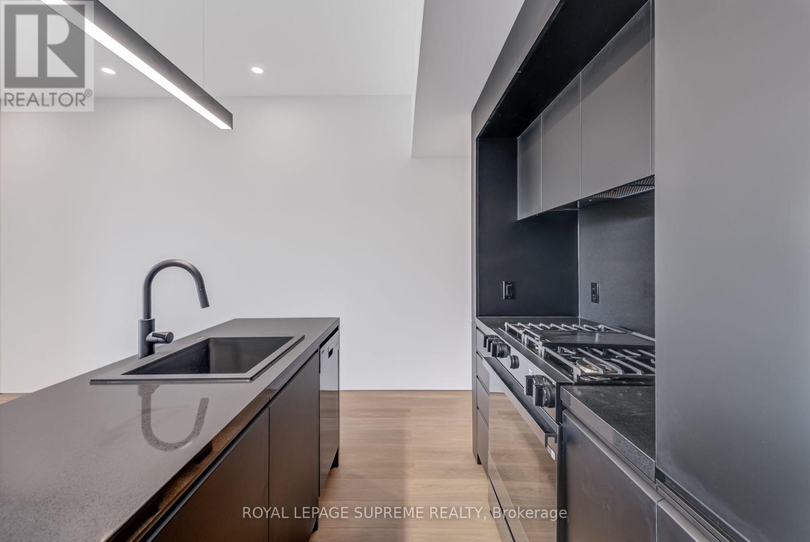 3 - 101 Bernice Crescent, Toronto (Rockcliffe-Smythe), Ontario  M6N 1W7 - Photo 13 - W13843318