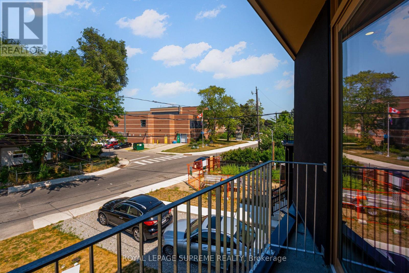 3 - 101 Bernice Crescent, Toronto (Rockcliffe-Smythe), Ontario  M6N 1W7 - Photo 17 - W13843318