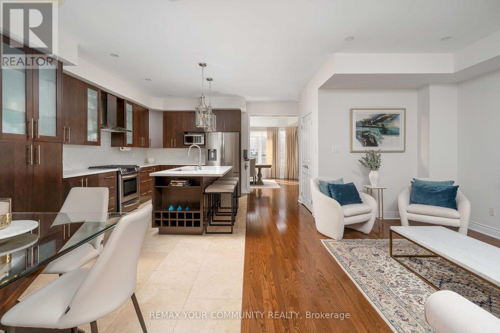 24 Gala Lane, Toronto (Stonegate-Queensway), Ontario  M8Y 0A9 - Photo 10 - W13843396