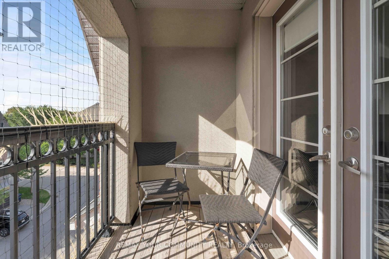 24 Gala Lane, Toronto (Stonegate-Queensway), Ontario  M8Y 0A9 - Photo 27 - W13843396