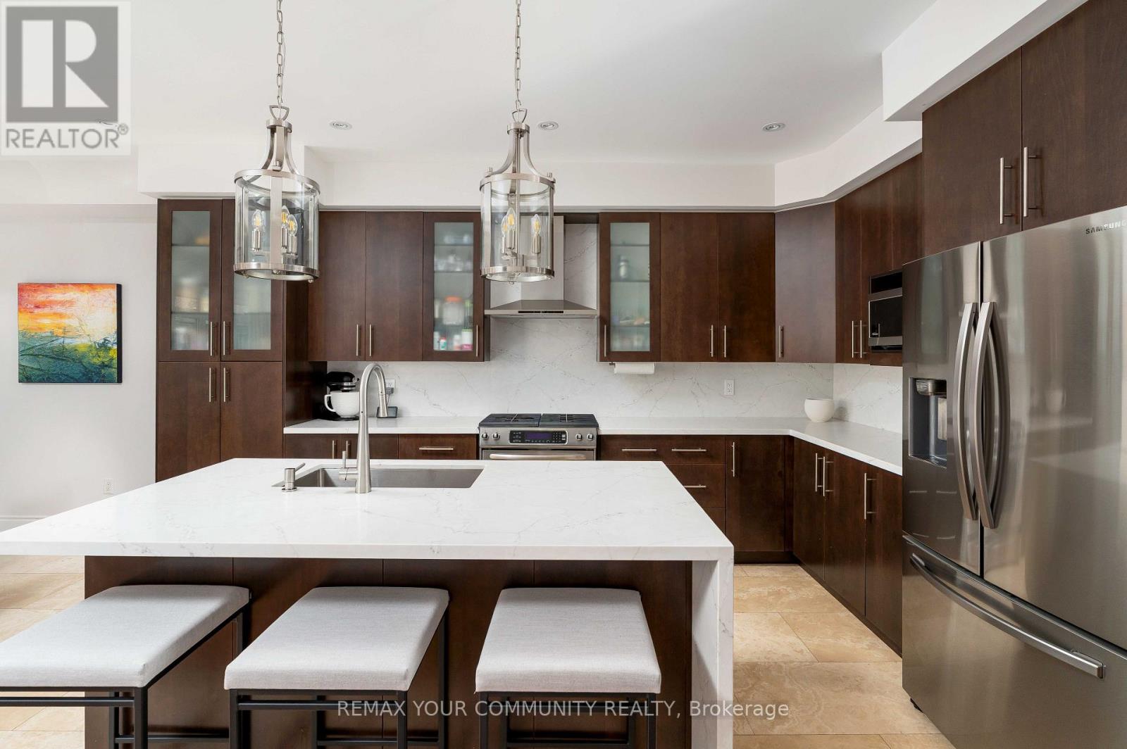 24 Gala Lane, Toronto (Stonegate-Queensway), Ontario  M8Y 0A9 - Photo 6 - W13843396