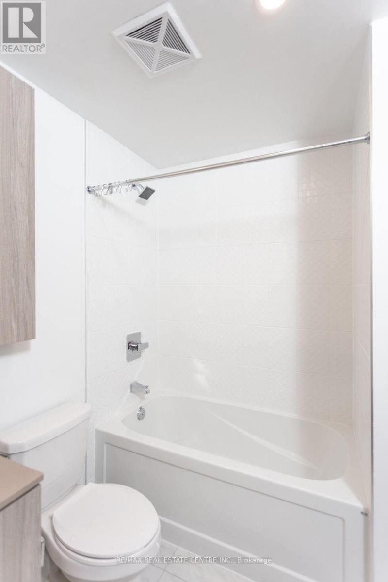 701 - 70 Annie Craig Drive, Toronto, Ontario  M8V 0C4 - Photo 13 - W13843410