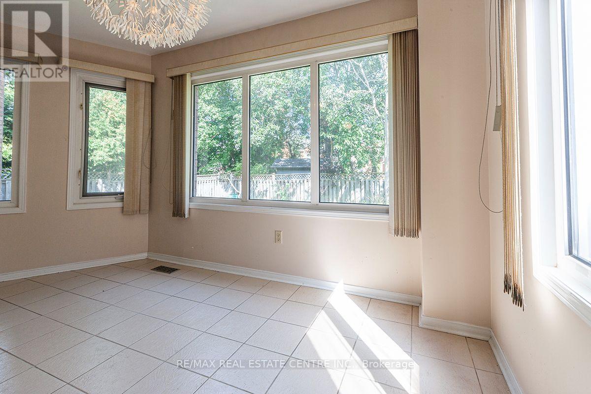 3679 Loyalist Drive, Mississauga (Erin Mills), Ontario  L5L 4S9 - Photo 16 - W13843438