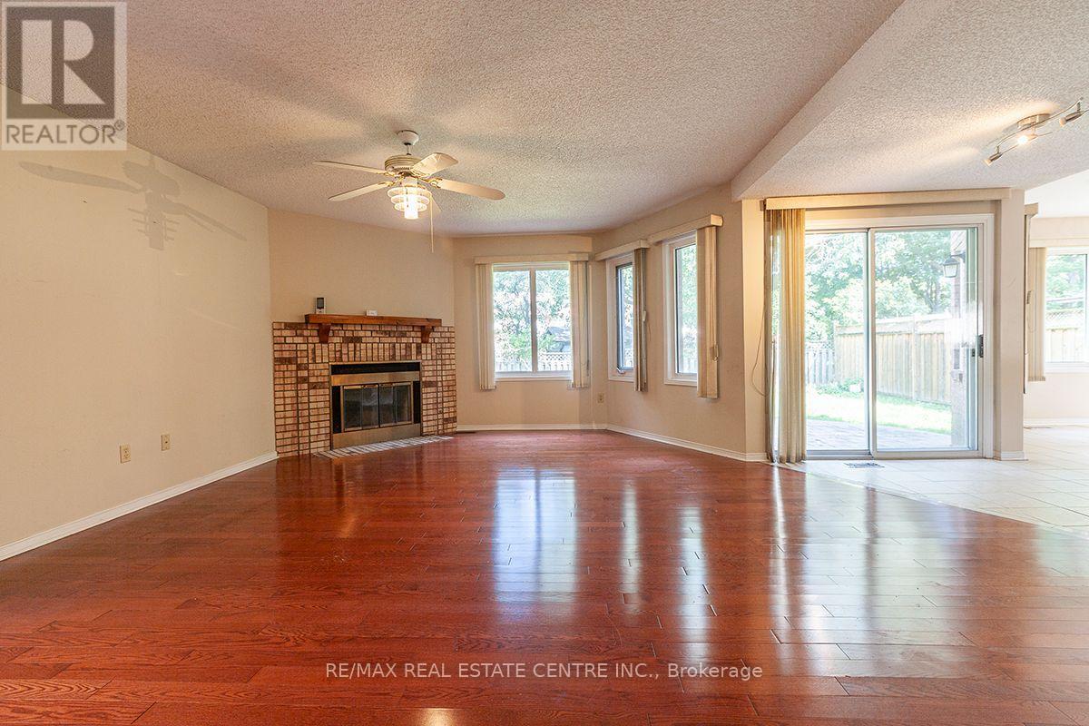 3679 Loyalist Drive, Mississauga (Erin Mills), Ontario  L5L 4S9 - Photo 18 - W13843438