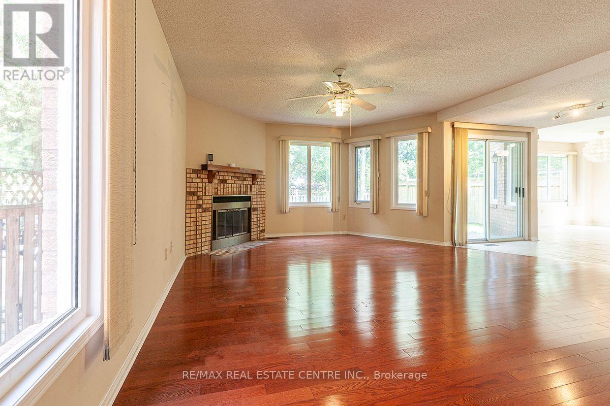 3679 Loyalist Drive, Mississauga (Erin Mills), Ontario  L5L 4S9 - Photo 19 - W13843438