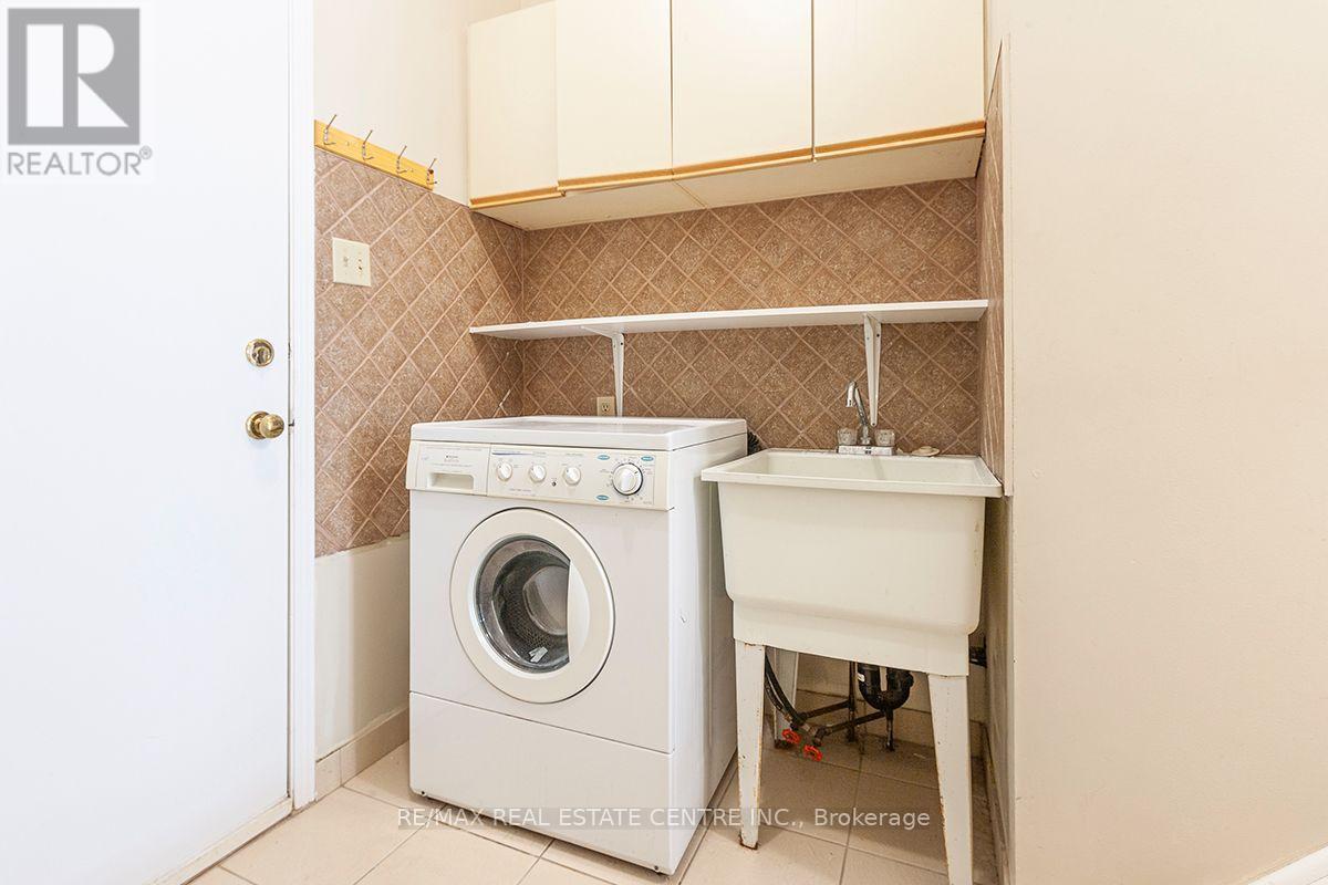 3679 Loyalist Drive, Mississauga (Erin Mills), Ontario  L5L 4S9 - Photo 24 - W13843438