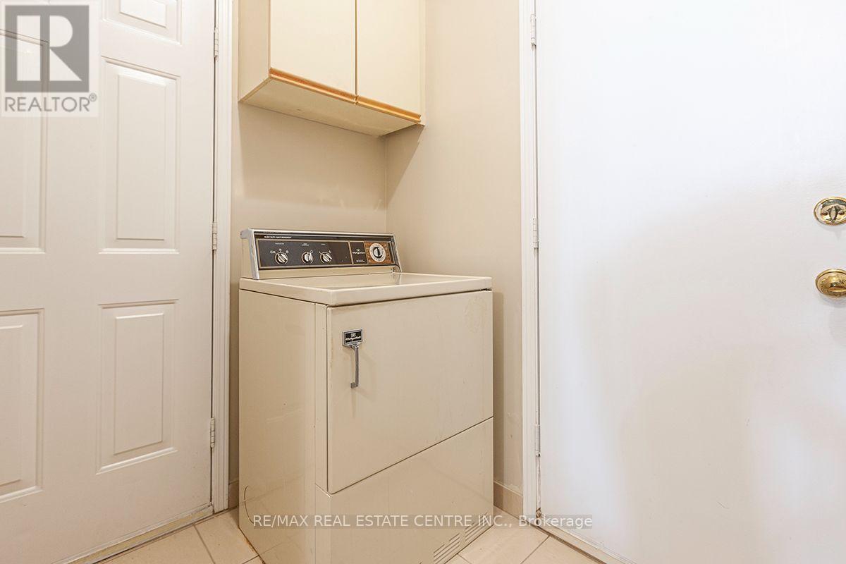 3679 Loyalist Drive, Mississauga (Erin Mills), Ontario  L5L 4S9 - Photo 25 - W13843438