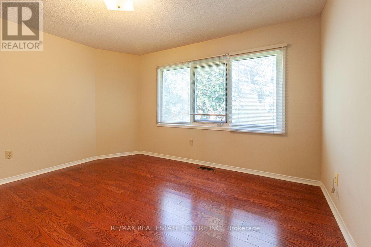 3679 Loyalist Drive, Mississauga (Erin Mills), Ontario  L5L 4S9 - Photo 37 - W13843438