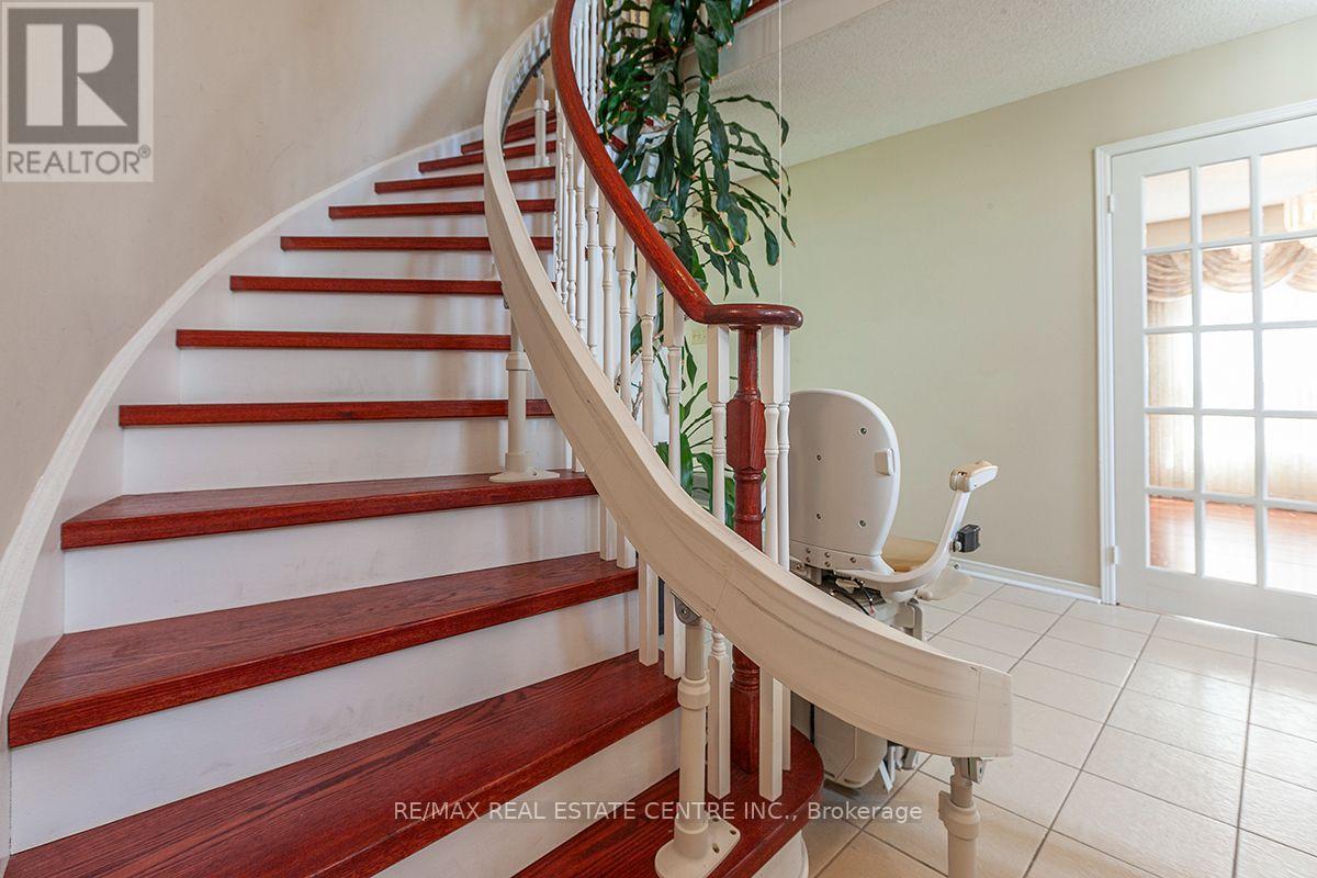 3679 Loyalist Drive, Mississauga (Erin Mills), Ontario  L5L 4S9 - Photo 46 - W13843438