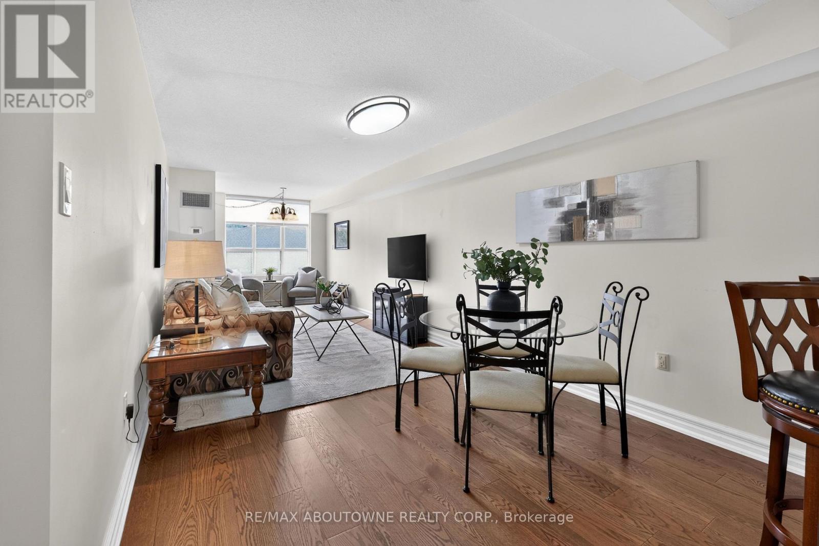 211 - 221 Robinson Street, Oakville (Oo Old Oakville), Ontario  L6J 7N9 - Photo 13 - W13843508