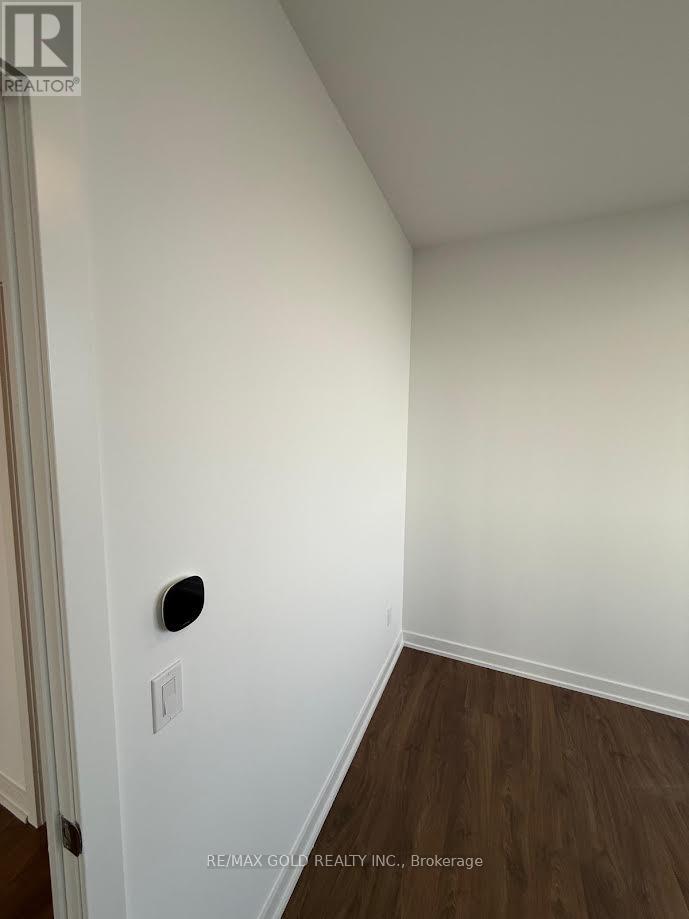 2502 - 5105 Hurontario Street, Mississauga (Hurontario), Ontario  L4Z 0C9 - Photo 6 - W13843518