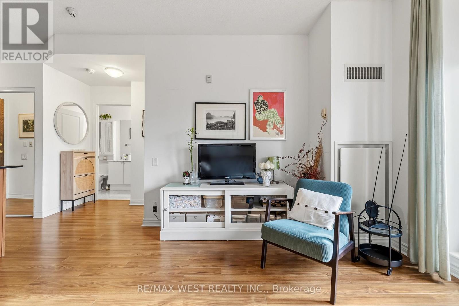 402 - 4196 Dundas Street W, Toronto, Ontario  M8X 0A3 - Photo 5 - W13813060