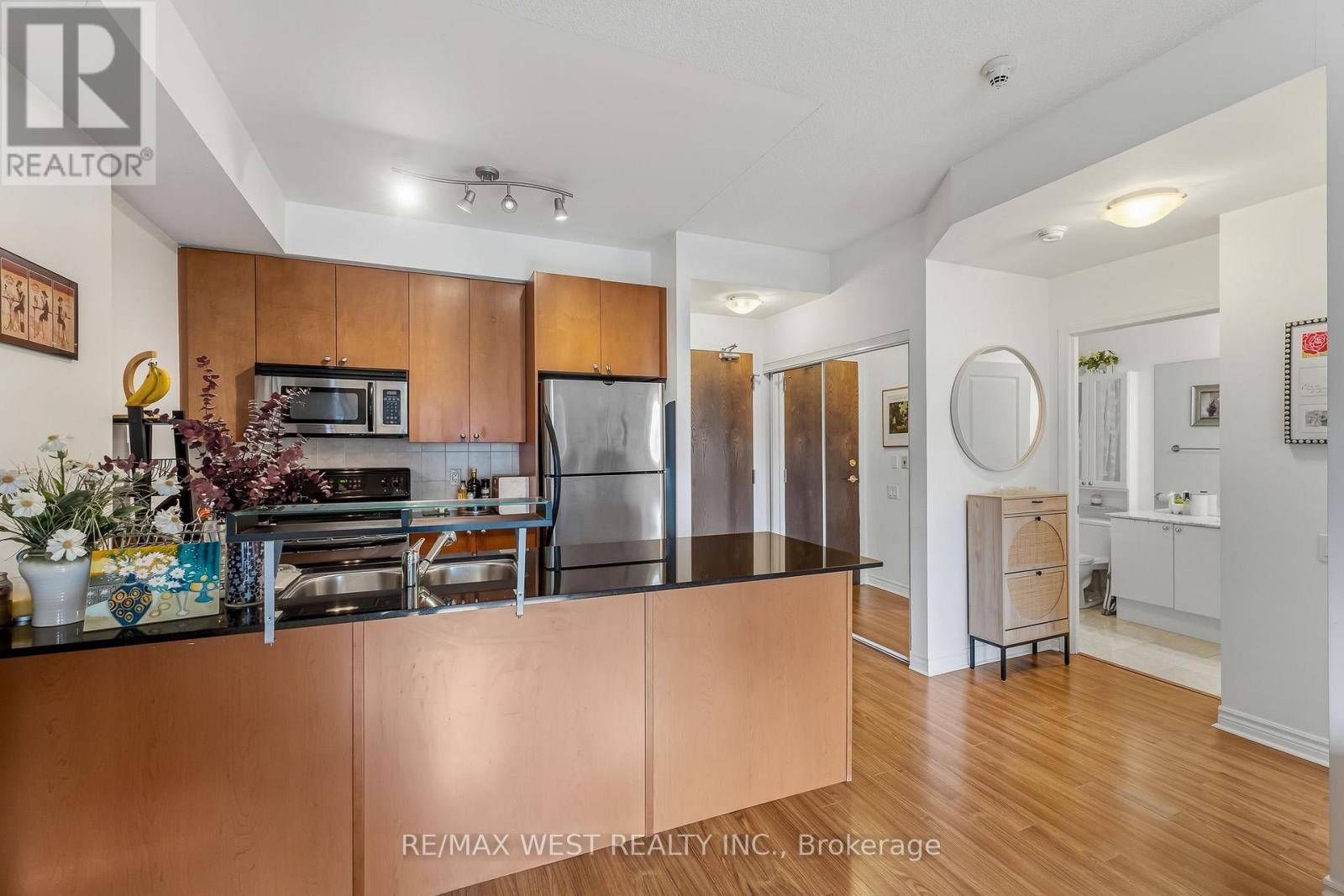 402 - 4196 Dundas Street W, Toronto, Ontario  M8X 0A3 - Photo 14 - W13813060