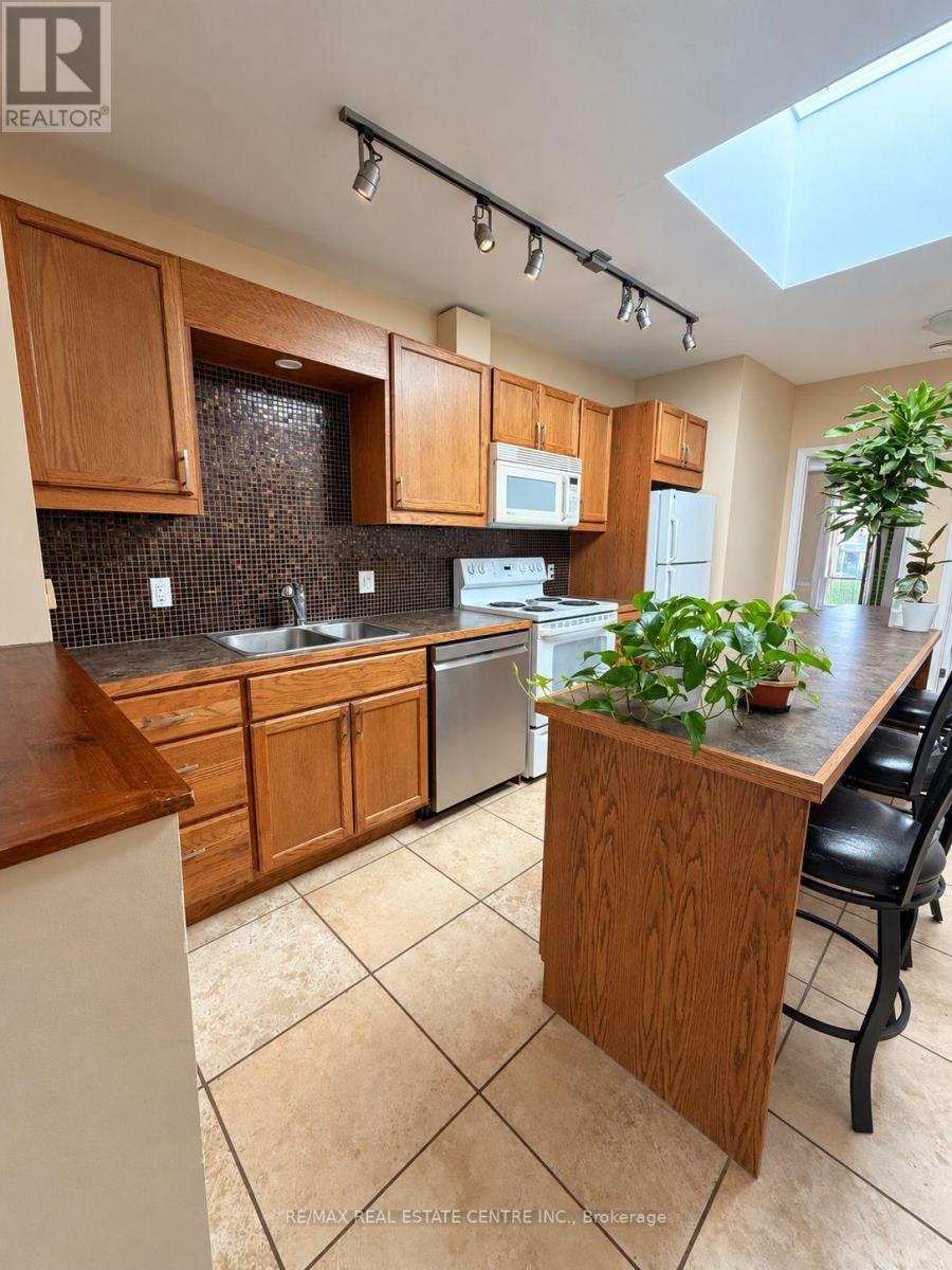 3 - 167 Broadway S, Orangeville, Ontario  L9W 1K2 - Photo 9 - W13834236