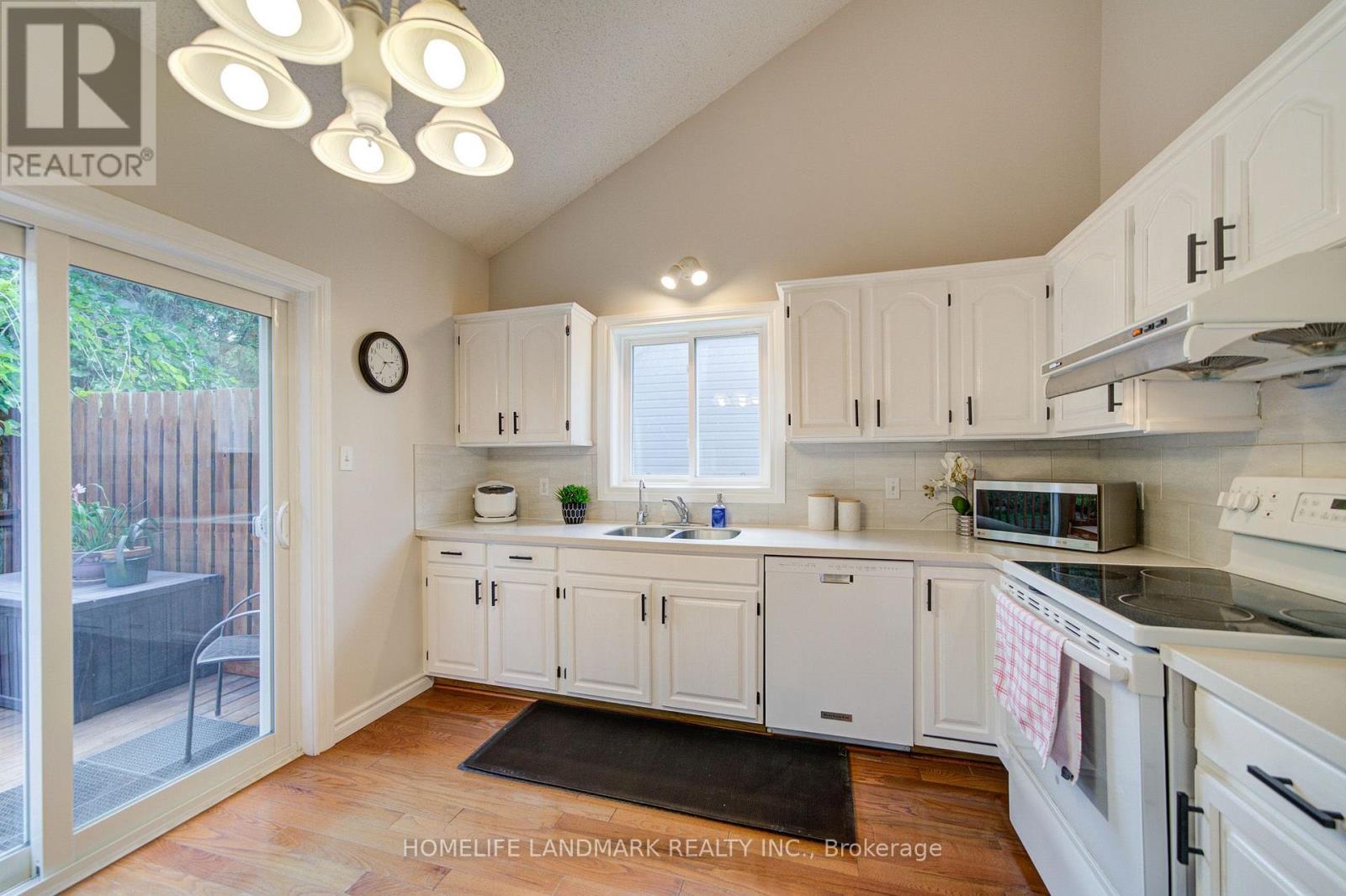 511 Baringham Place, Waterloo, Ontario  N2T 2J4 - Photo 22 - X13843312