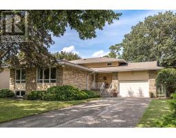 14 WOODSIDE DRIVE, Hamilton, Ontario