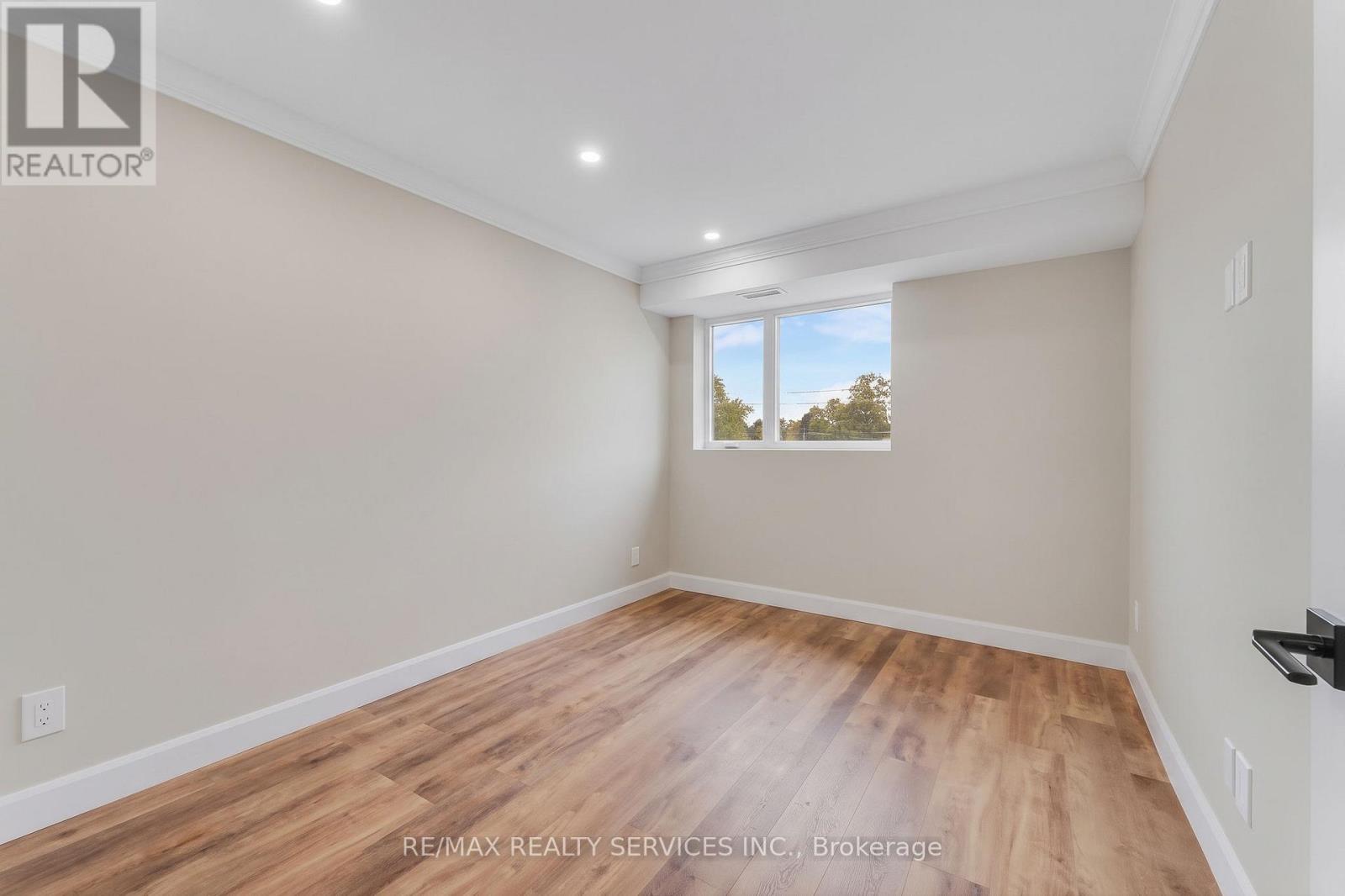 213 - 34 Norman Street, Brantford, Ontario  N3R 2Y1 - Photo 17 - X13843408