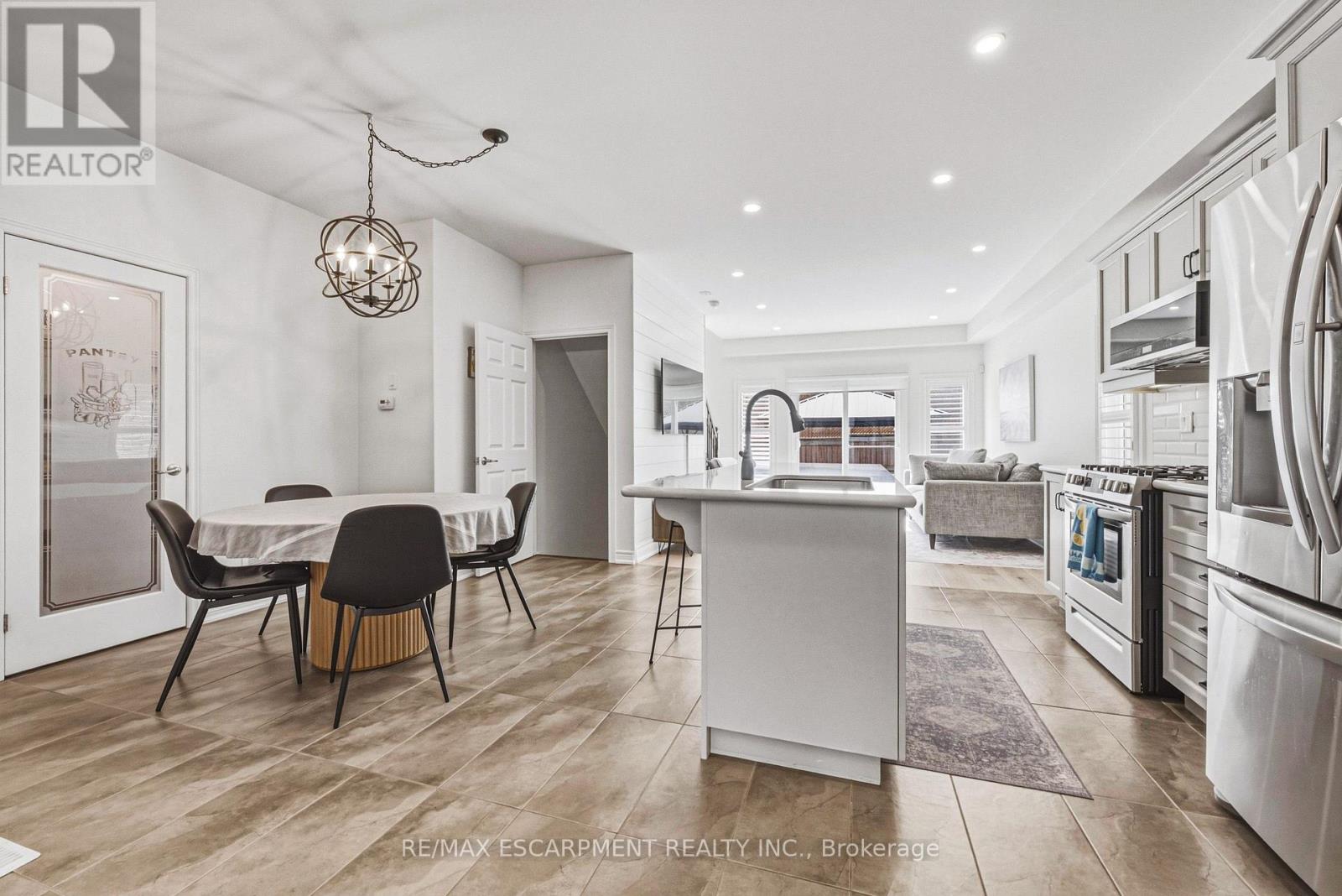 15 Kopperfield Lane, Hamilton, Ontario  L0R 1W0 - Photo 4 - X13843462