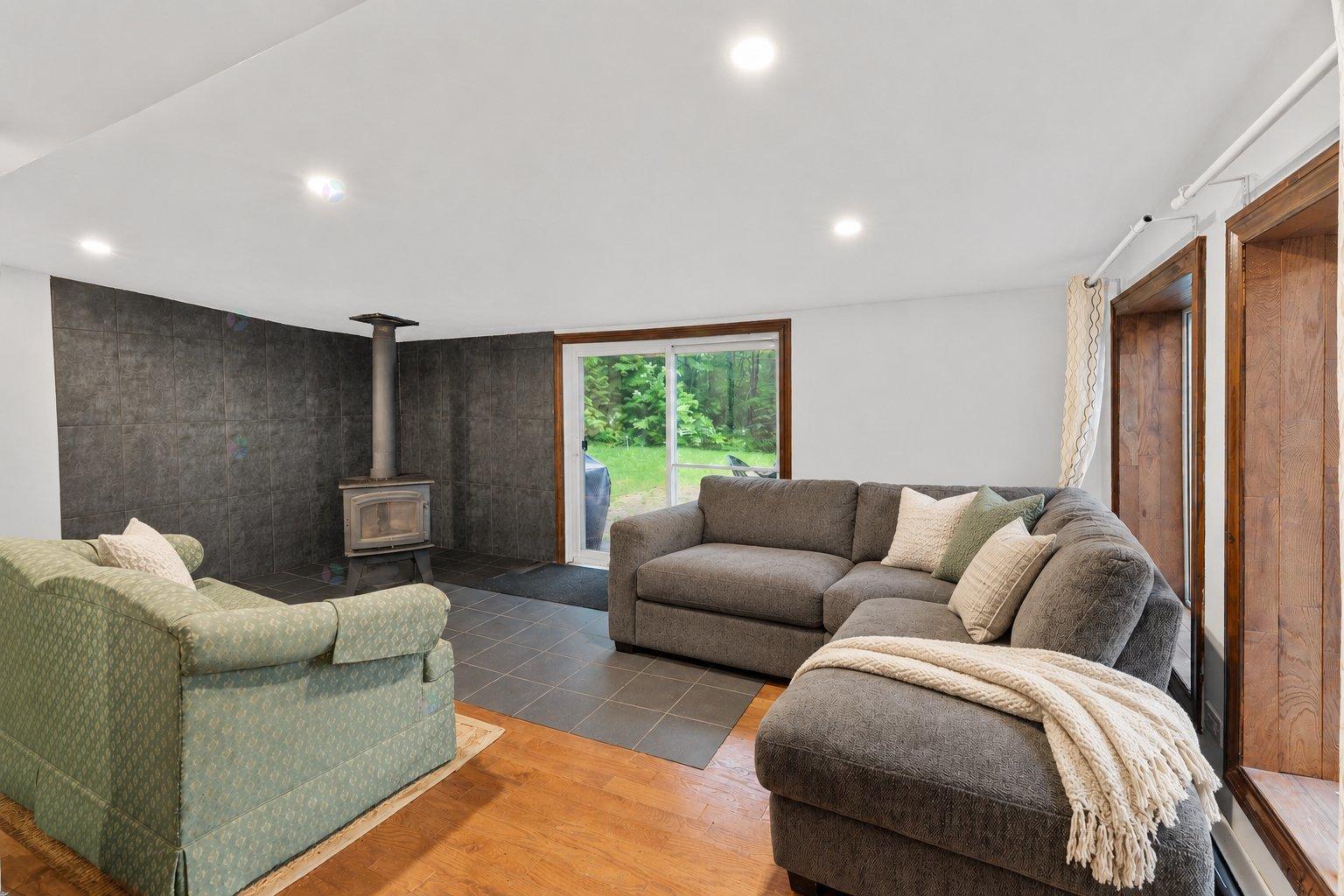 3517 Ch. Bergeron Rawdon Quebec Canada J0K1S0 5