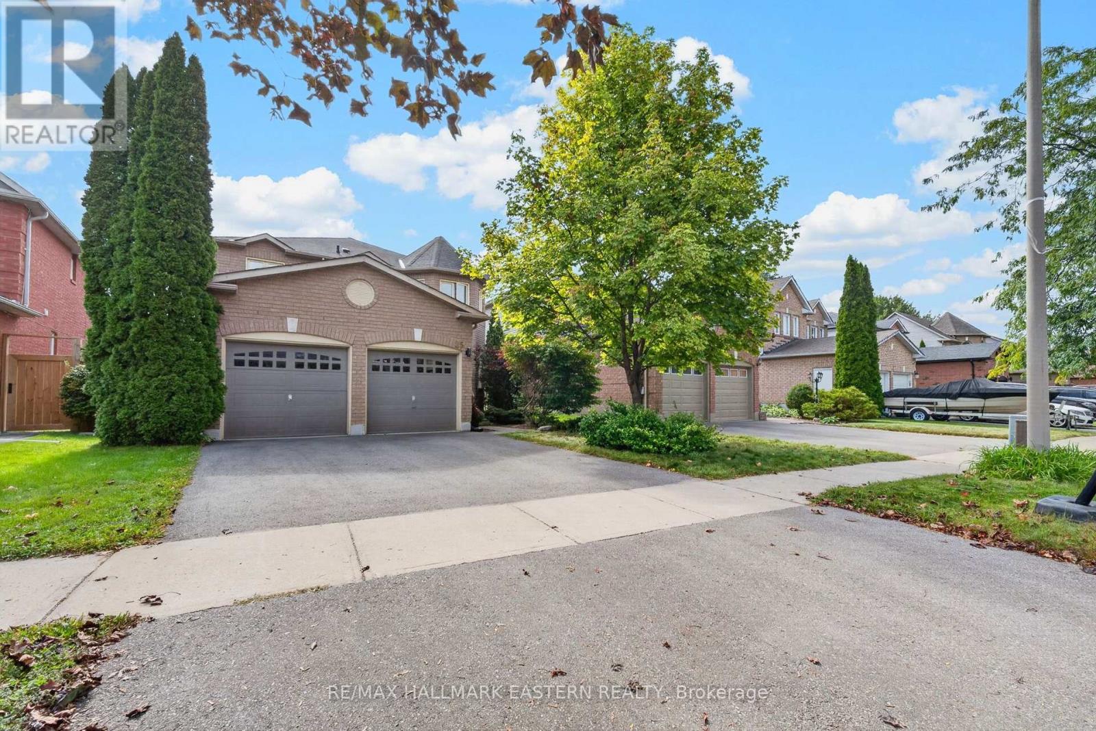 25 Edgerton Drive, Clarington, Ontario  L1C 4S7 - Photo 2 - E13843574