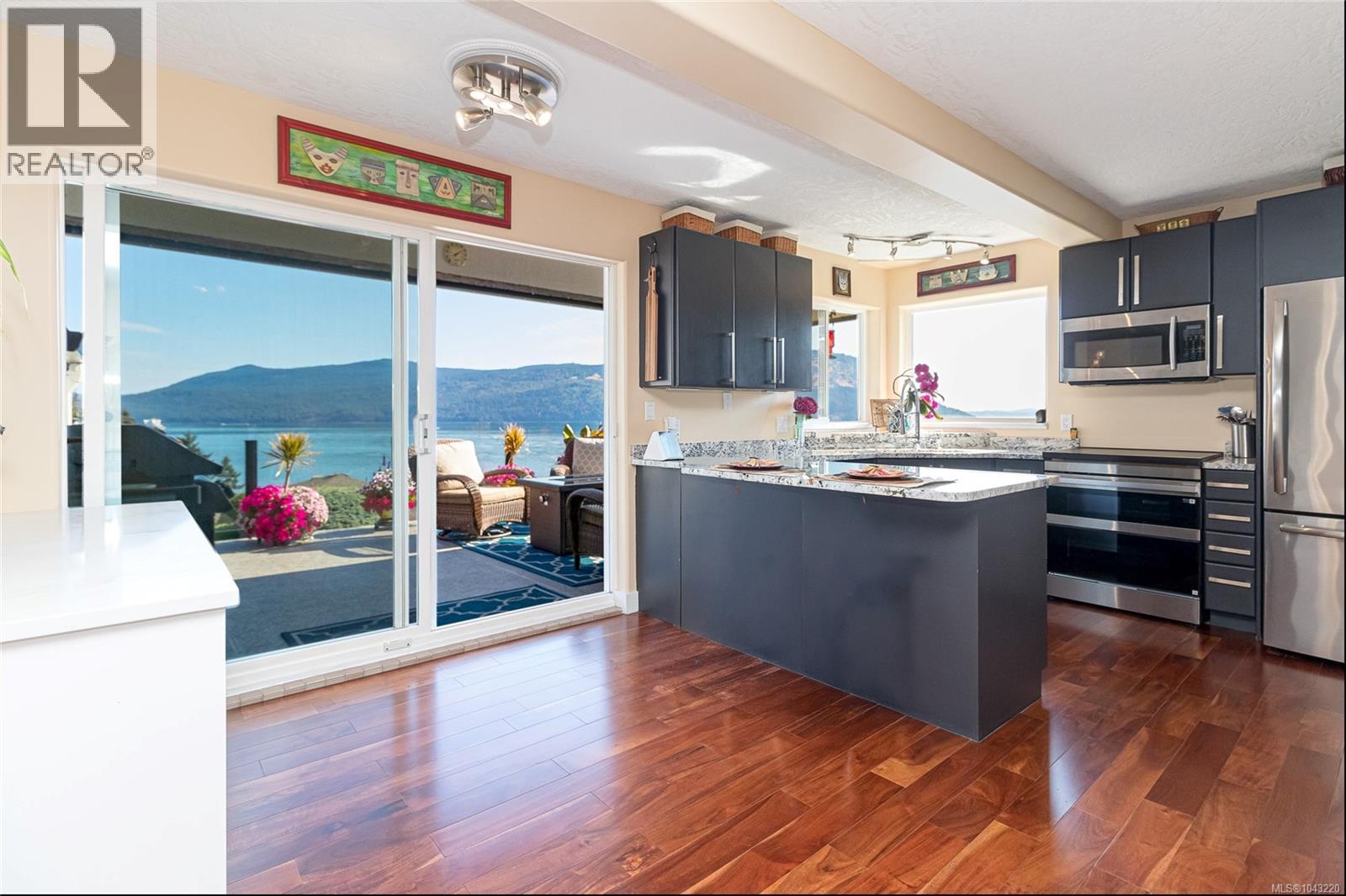 552 Marine Pl, Cobble Hill, British Columbia V8H 0K8 - Photo 10 - 1043220