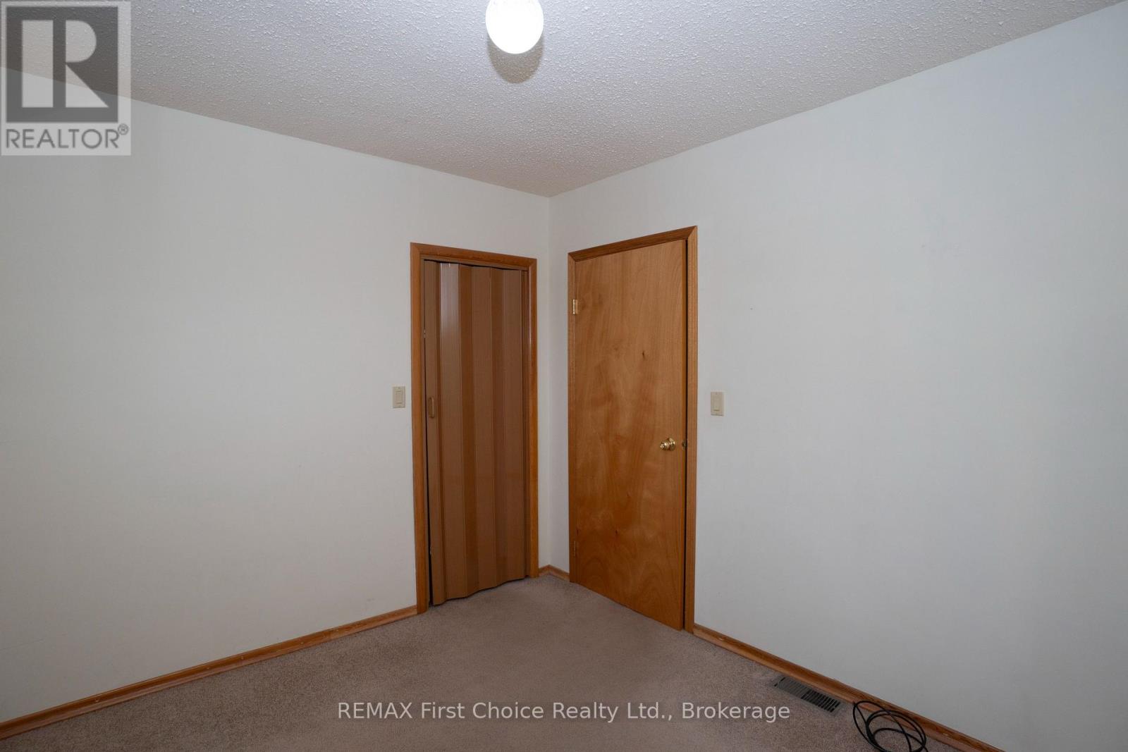 69 Matthews St. Street, Thunder Bay, Ontario  P7A 3K8 - Photo 23 - X13841182
