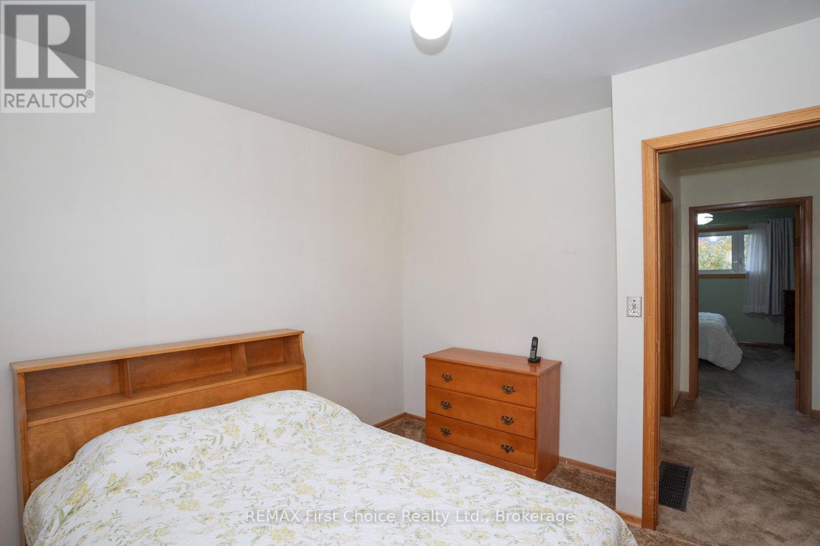 69 Matthews St. Street, Thunder Bay, Ontario  P7A 3K8 - Photo 21 - X13841182