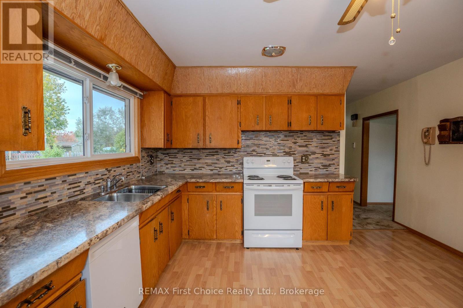 69 Matthews St. Street, Thunder Bay, Ontario  P7A 3K8 - Photo 8 - X13841182