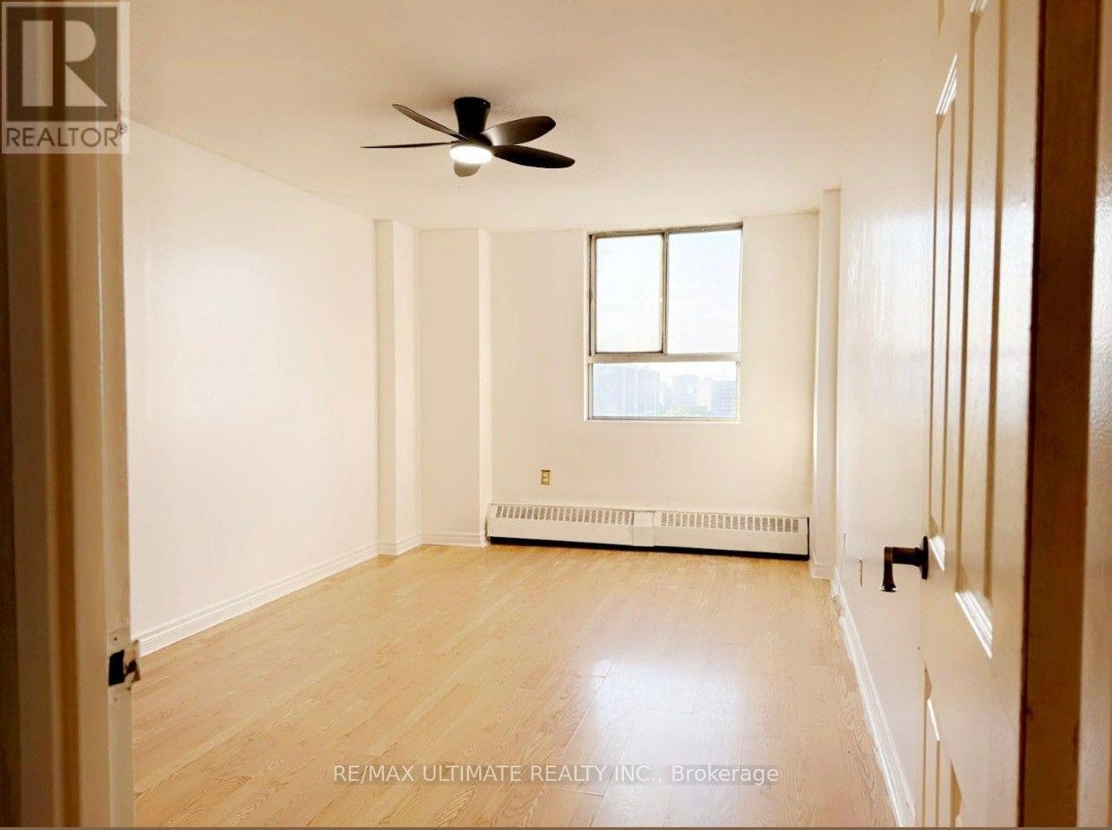 1410 - 1950 Kennedy Road, Toronto, Ontario  M1P 4S9 - Photo 4 - E13843536