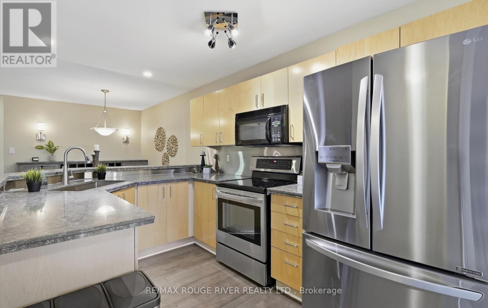 245 Willowbrook Drive, Whitby, Ontario  L1R 2Z1 - Photo 15 - E13843576