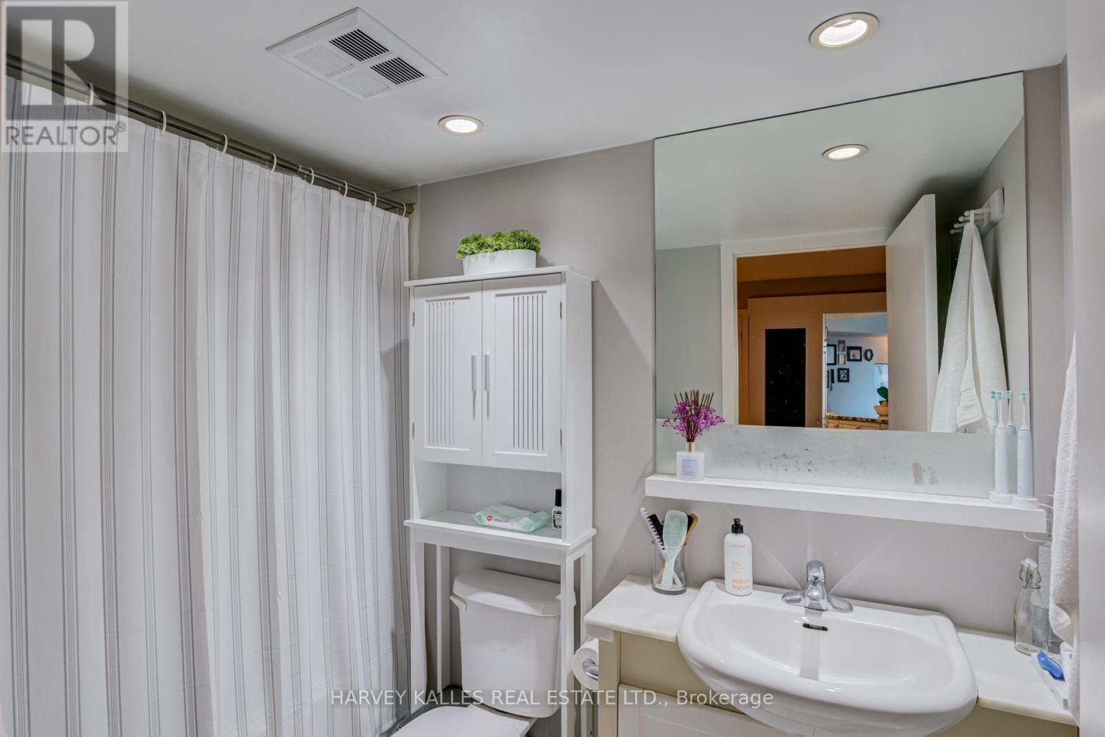 610 - 8 York Street, Toronto, Ontario  M5J 2Y2 - Photo 22 - C13816046