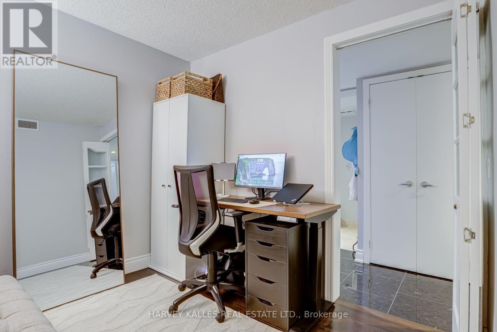 610 - 8 York Street, Toronto, Ontario  M5J 2Y2 - Photo 24 - C13816046