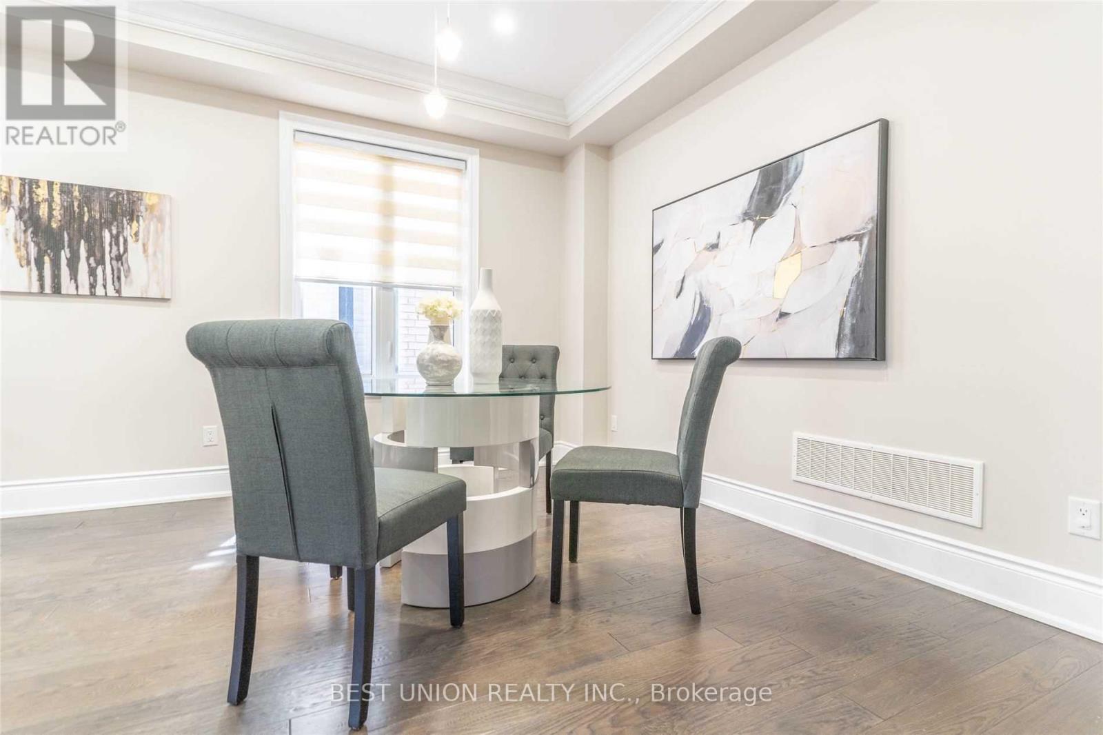 45 Walter English Drive, East Gwillimbury, Ontario  L9N 0R8 - Photo 13 - N13843634