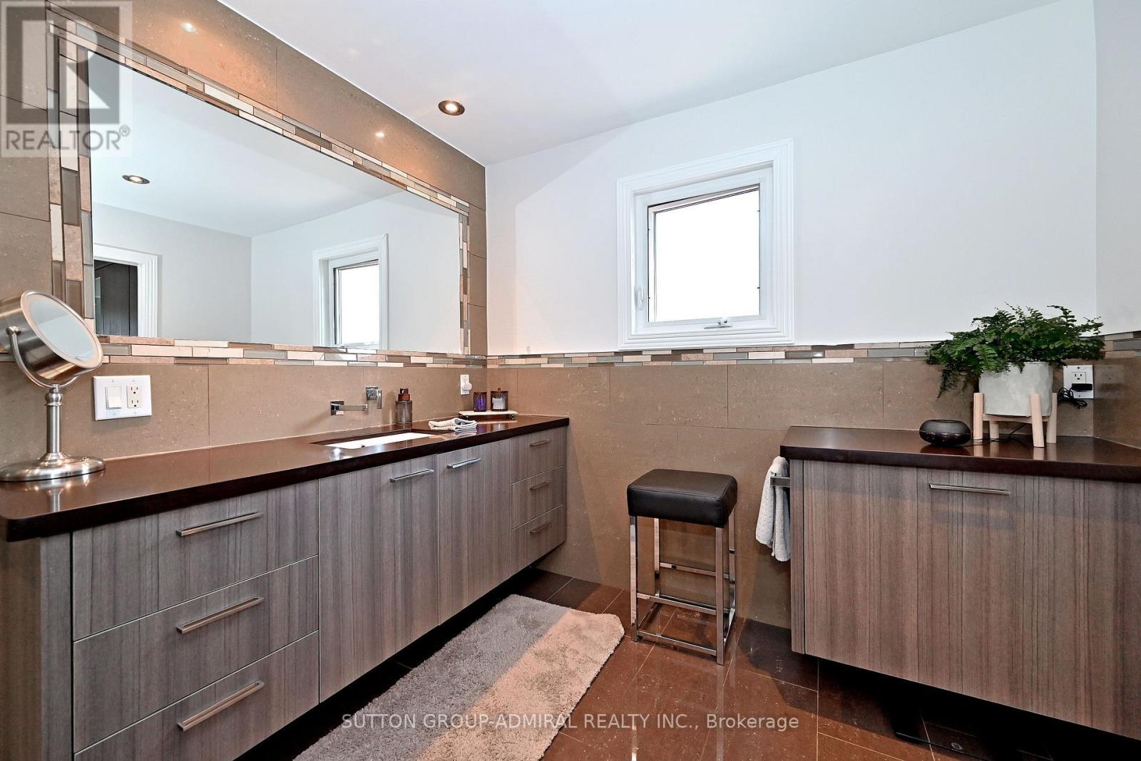 62 Castlehill Road, Vaughan, Ontario  L6A 1N8 - Photo 32 - N13843636