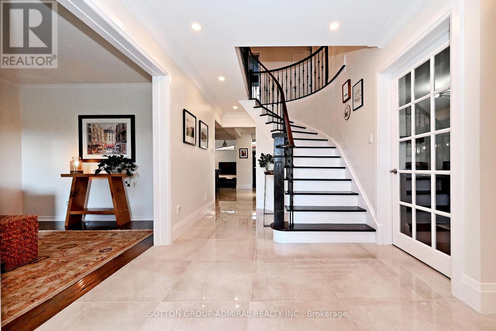 62 Castlehill Road, Vaughan, Ontario  L6A 1N8 - Photo 5 - N13843636