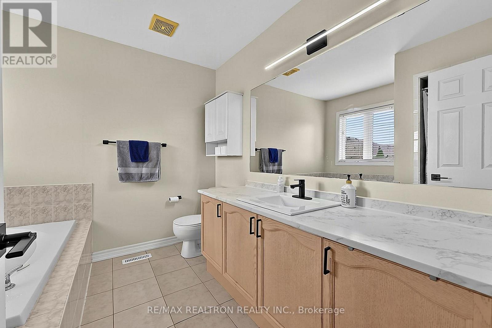 11 Tudor Crescent, Barrie, Ontario  L4M 0A8 - Photo 24 - S13843572