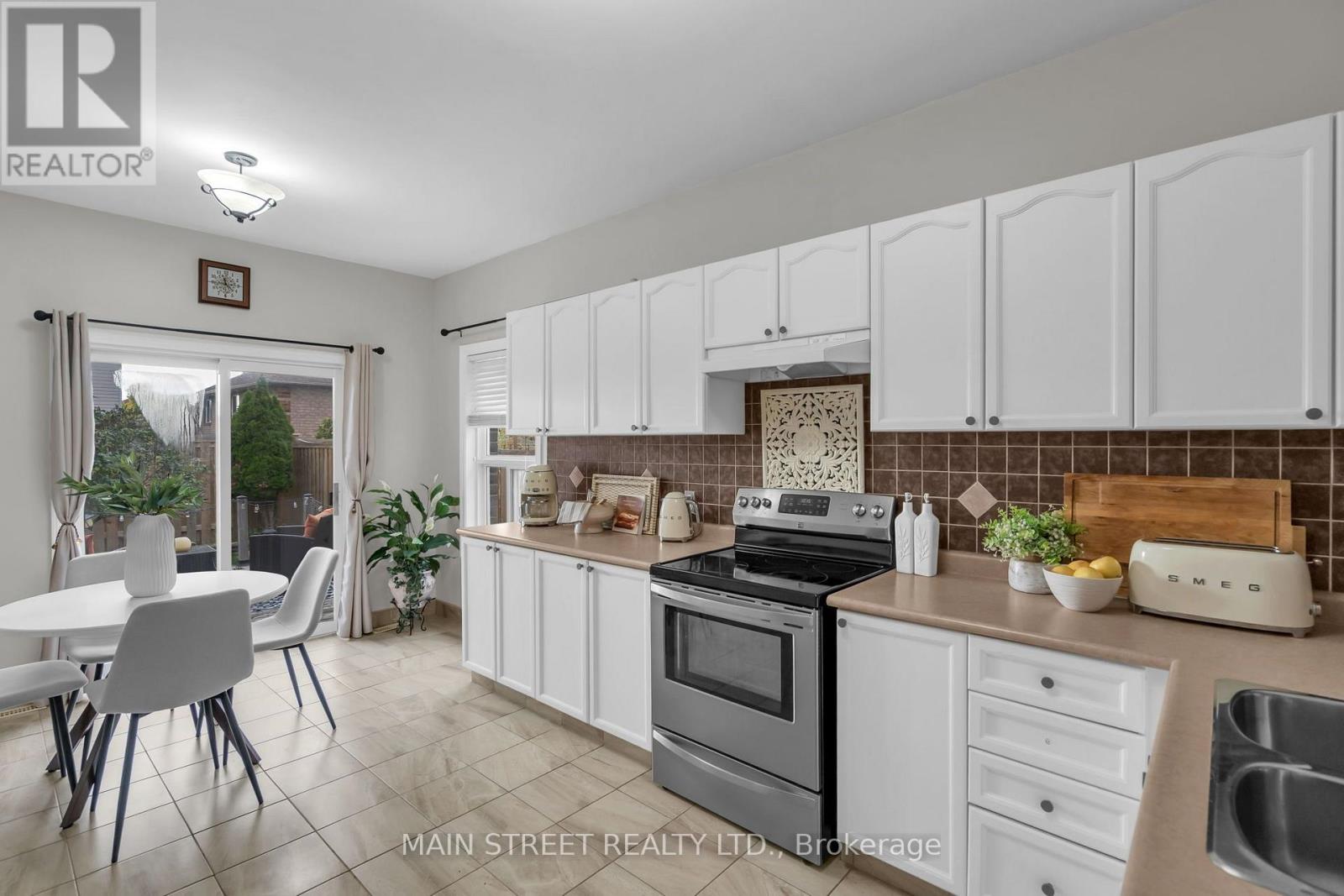 27 Max Avenue, Barrie (Painswick South), Ontario  L4N 0Y3 - Photo 11 - S13843616