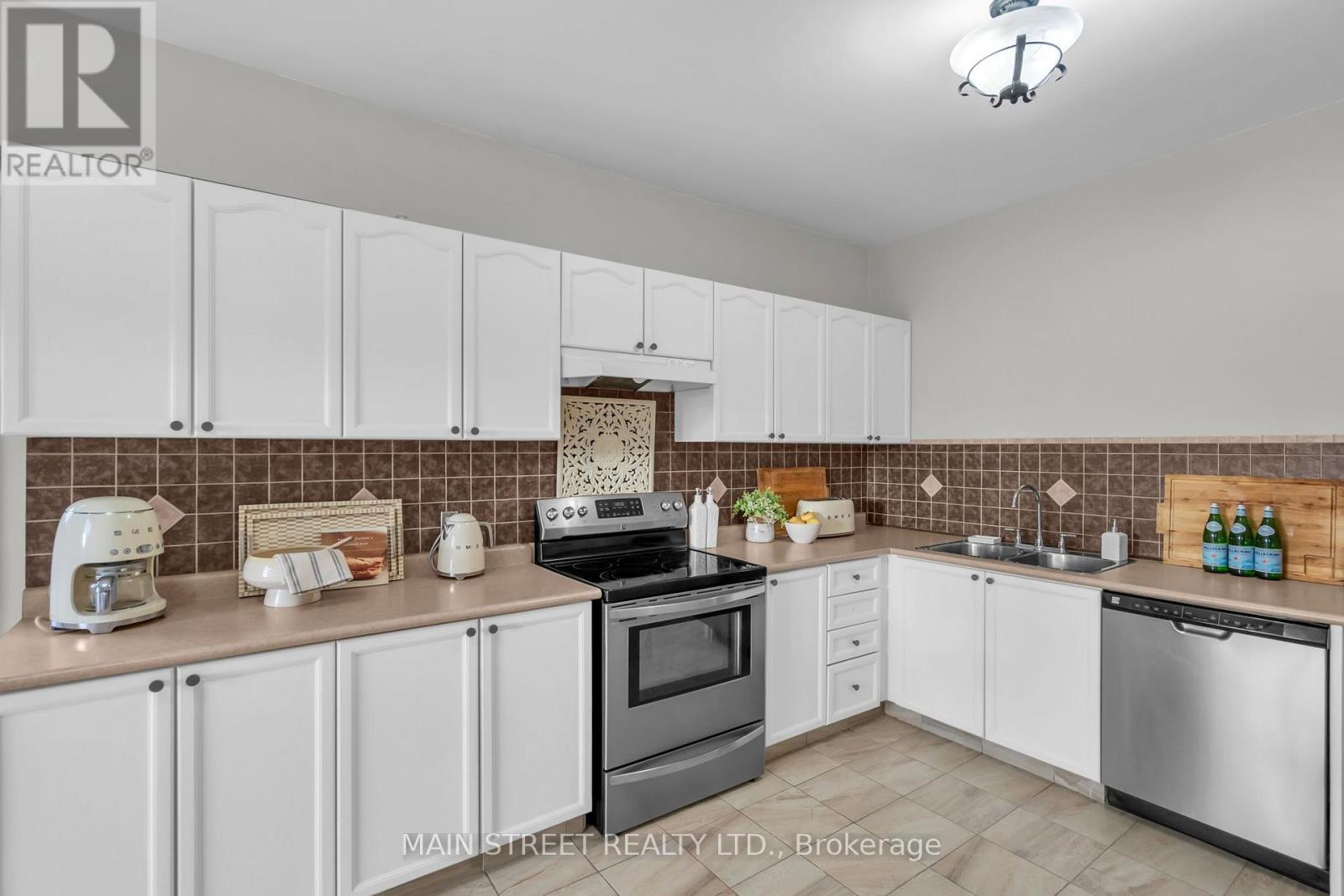 27 Max Avenue, Barrie (Painswick South), Ontario  L4N 0Y3 - Photo 15 - S13843616