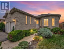 27 MAX AVENUE, Barrie, Ontario