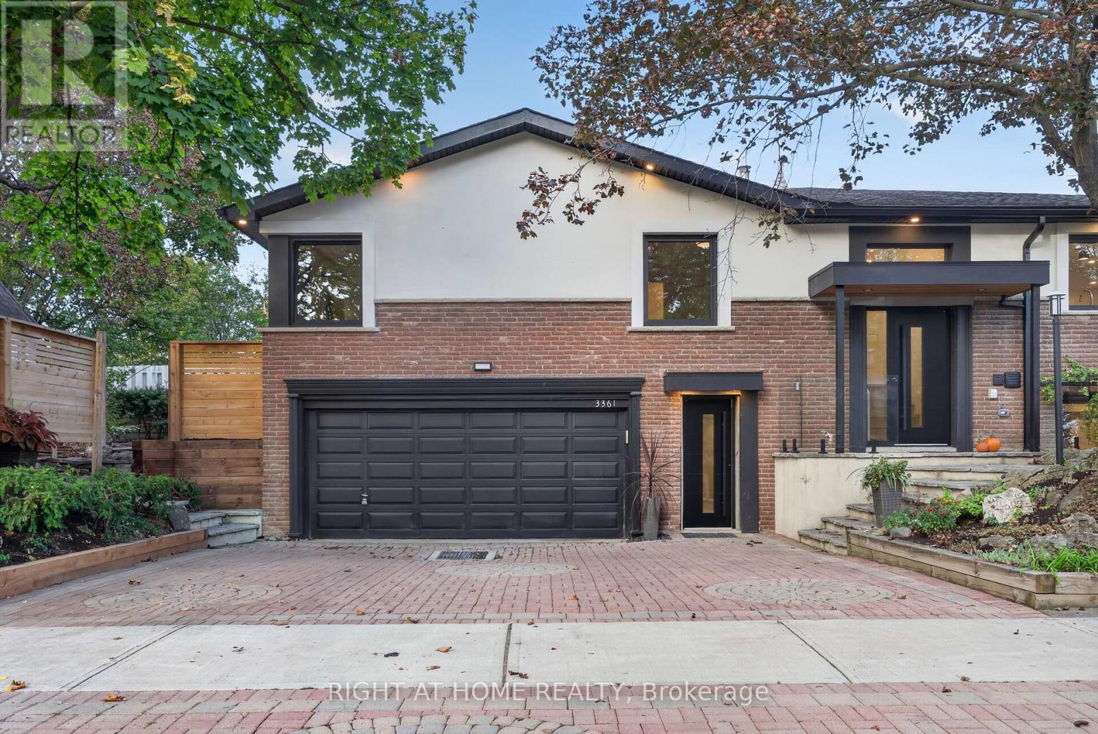 3361 Rhonda Valley, Mississauga, Ontario  L5A 3G1 - Photo 3 - W13843592