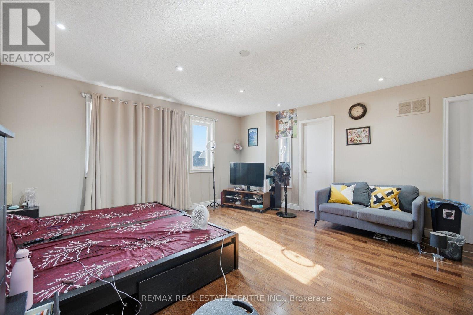 22 Faywood Drive, Brampton (Fletcher's West), Ontario  L6Y 4K3 - Photo 25 - W13843622