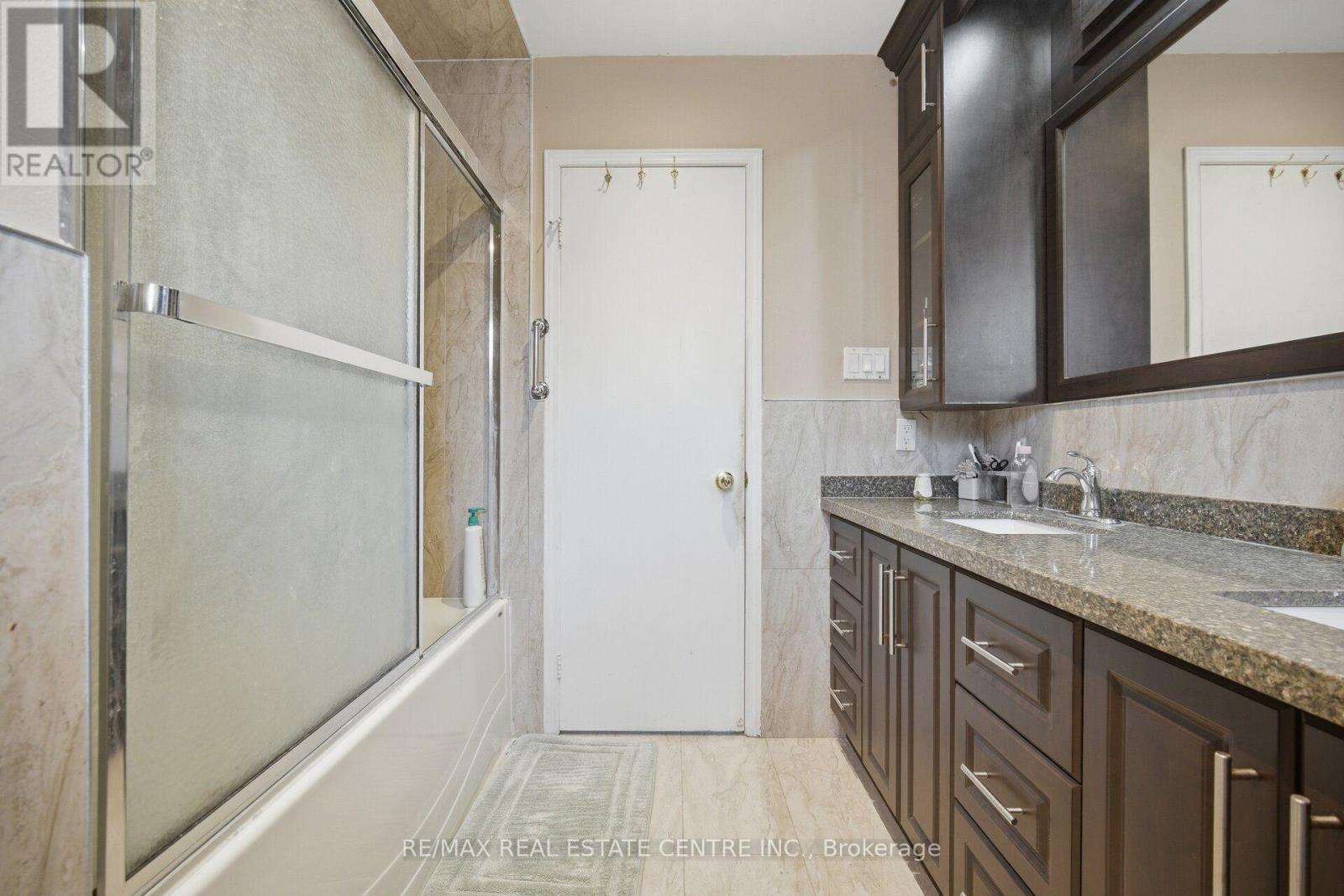 22 Faywood Drive, Brampton (Fletcher's West), Ontario  L6Y 4K3 - Photo 32 - W13843622