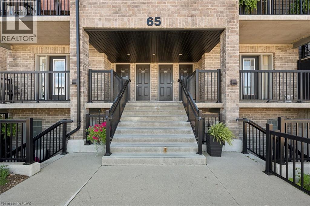 1989 S Ottawa Street S Unit# 65e, Kitchener, Ontario  N2E 0G7 - Photo 3 - 40863301