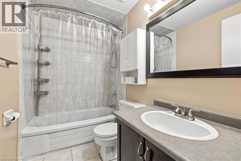 2197 Pembroke Court, Burlington, Ontario  L7P 3X8 - Photo 30 - 40866805