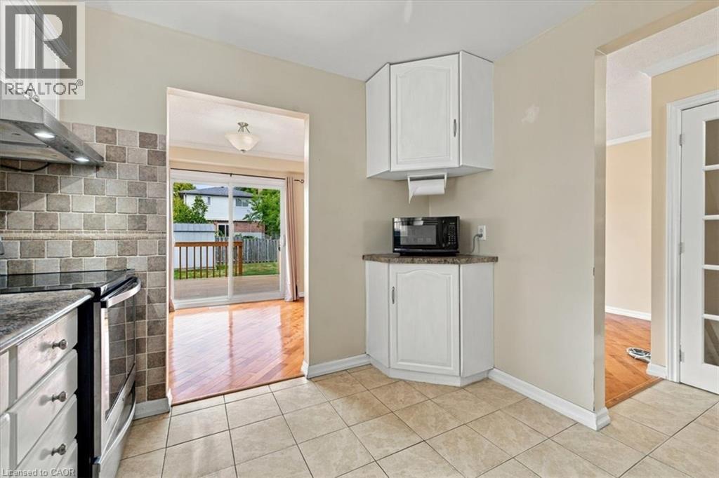 2197 Pembroke Court, Burlington, Ontario  L7P 3X8 - Photo 19 - 40866805