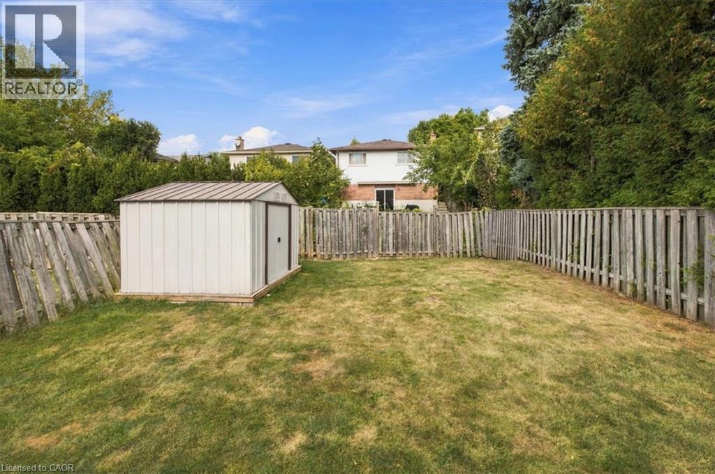 2197 Pembroke Court, Burlington, Ontario  L7P 3X8 - Photo 44 - 40866805