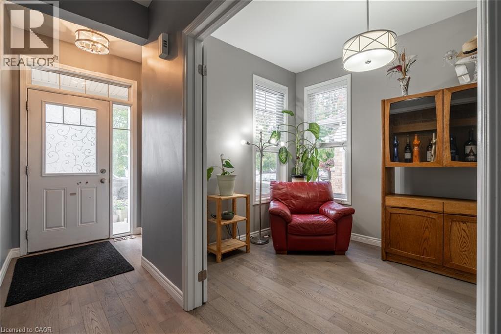 56 Peer Court, Hamilton, Ontario  L9K 0C5 - Photo 6 - 40867393